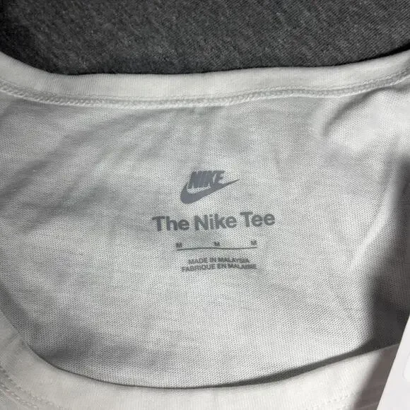 NWT Nike Mens Medium White Airphoria Nike Graphic Tank Top Size  The Nike Tee - Picture 4 of 5